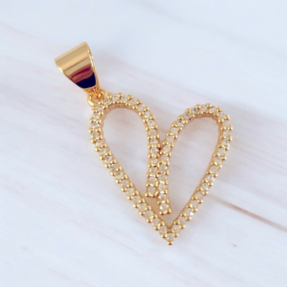 BRAND NEW 24 KT GOLD PLATED HEART CHARM PENDANT